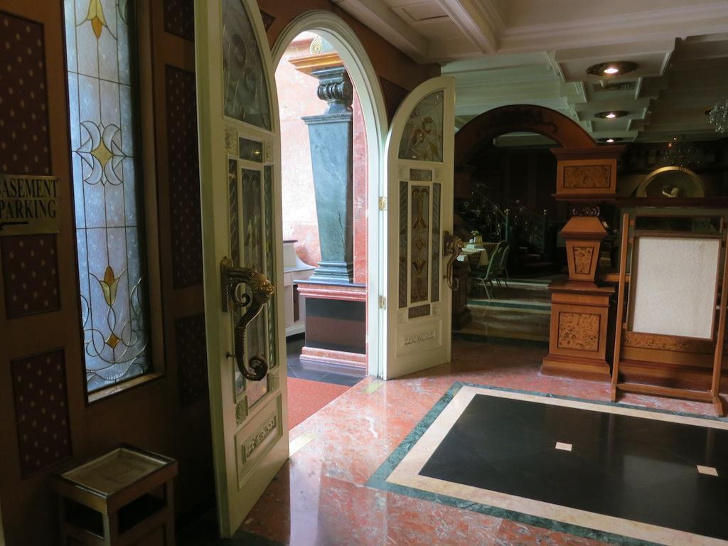Gajahmada Graha Hotel Malang Eksteriør bilde